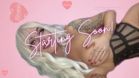 Snapshot of jinxy_loves chatting on October 31, 9:27 pm jinxy loves online show from October 31, 9:27 pm