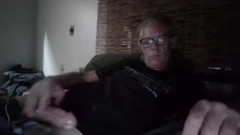 jizzmitten5 online show from September 19, 2:02 am