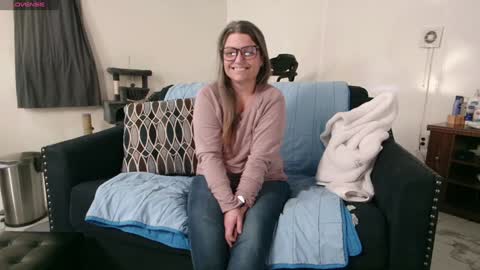 Nicole  Allen online show from February 6, 11:37 pm