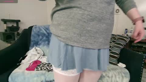 Nicole  Allen online show from February 16, 12:52 am