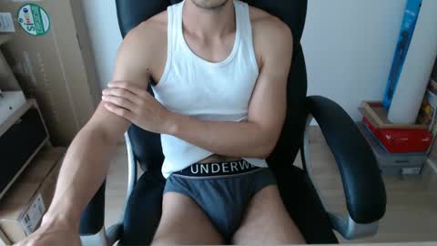Snapshot of jjrod91 chatting on February 5, 2:05 pm Jon online show from February 5, 2:05 pm