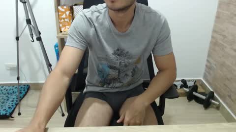 Snapshot of jjrod91 chatting on October 28, 1:53 am Jon online show from October 28, 1:53 am