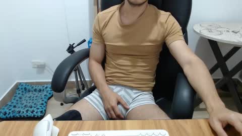 Snapshot of jjrod91 chatting on November 26, 2:23 am Jon online show from November 26, 2:23 am