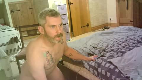 Snapshot of jlasts chatting on November 9, 7:23 pm Jay online show from November 9, 7:23 pm