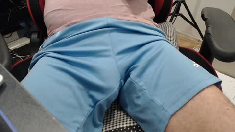 Snapshot of jlouis759 chatting on December 12, 11:29 am jlouis759 online show from December 12, 11:29 am