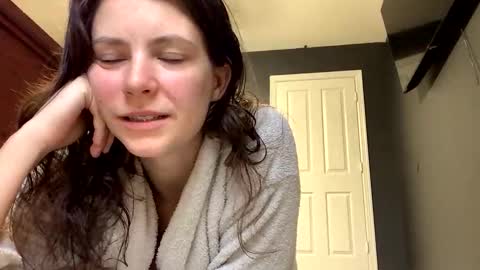 Snapshot of jlynn1997 chatting on December 1, 2:11 pm jlynn1997 online show from December 1, 2:11 pm