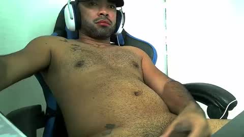 Snapshot of jm2686 chatting on October 20, 5:24 pm jhon00 online show from October 20, 5:24 pm