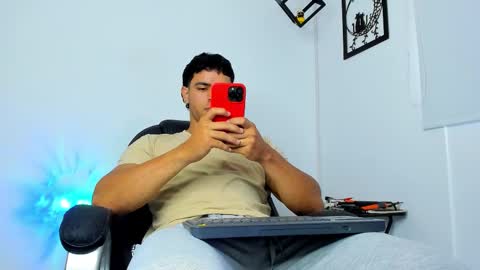 Snapshot of jmortton chatting on November 9, 12:03 pm IGJmortton online show from November 9, 12:03 pm