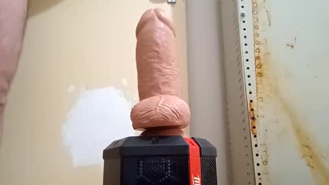 Snapshot of jngxdykdmqij chatting on October 14, 4:24 am Logan21212121 online show from October 14, 4:24 am