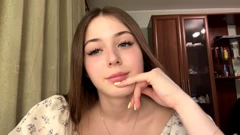 Adel online show from April 13, 7:08 pm