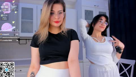 Mia online show from January 31, 11:24 pm