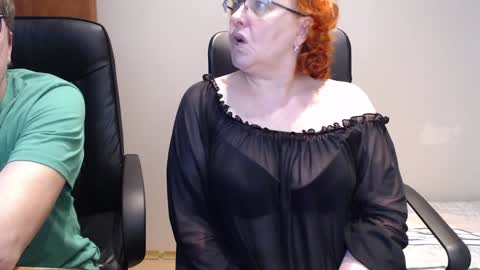 Snapshot of joannaandneighbour chatting on December 5, 6:00 pm Joanna and Greg online show from December 5, 6:00 pm