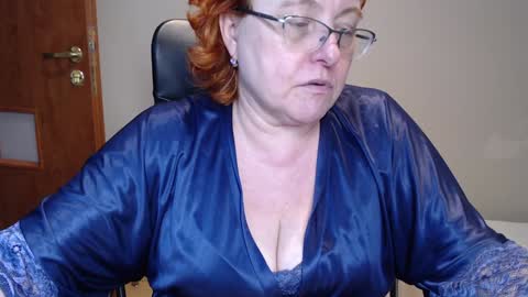 Snapshot of joannaandneighbour chatting on December 13, 1:22 pm Joanna and Greg online show from December 13, 1:22 pm