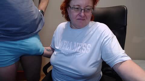 Snapshot of joannaandneighbour chatting on December 14, 5:36 pm Joanna and Greg online show from December 14, 5:36 pm