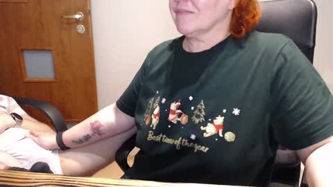 Snapshot of joannaandneighbour chatting on December 26, 9:01 am Joanna and Greg online show from December 26, 9:01 am