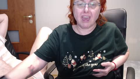 Snapshot of joannaandneighbour chatting on December 26, 6:43 pm Joanna and Greg online show from December 26, 6:43 pm