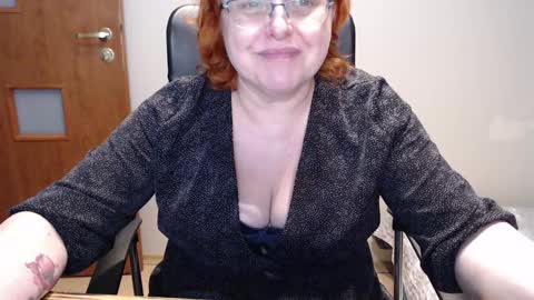 Snapshot of joannaandneighbour chatting on January 3, 3:33 pm Joanna and Greg online show from January 3, 3:33 pm