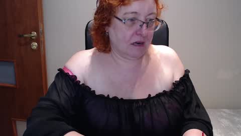 Snapshot of joannaandneighbour chatting on January 14, 8:31 am Joanna and Greg online show from January 14, 8:31 am