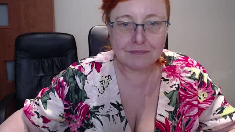 Snapshot of joannaandneighbour chatting on January 15, 3:39 pm Joanna and Greg online show from January 15, 3:39 pm