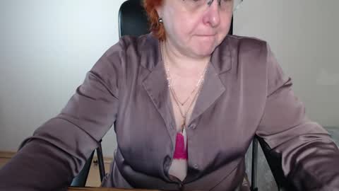 Snapshot of joannaandneighbour chatting on March 10, 8:59 am Joanna and Greg online show from March 10, 8:59 am