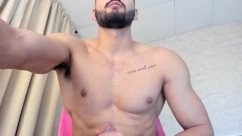 JOAO BATISTA online show from September 18, 2:08 pm