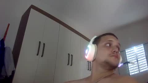 joaovitor302 online show from March 9, 7:05 pm