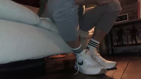 GUILLAUME feet and socks online show from January 27, 5:15 pm