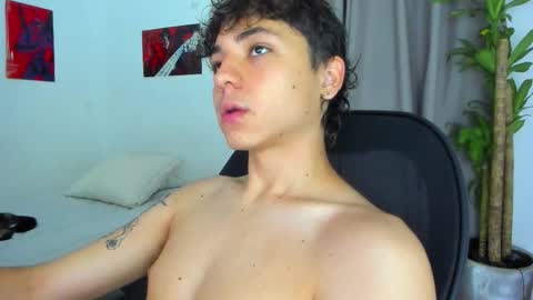 Snapshot of joe23___ chatting on December 15, 11:03 am Joe online show from December 15, 11:03 am