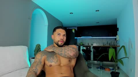 joe_esthetic online show from January 24, 1:03 am