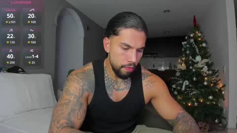 joe_esthetic online show from December 13, 11:21 pm