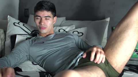 joe_steel1 online show from April 3, 7:56 pm