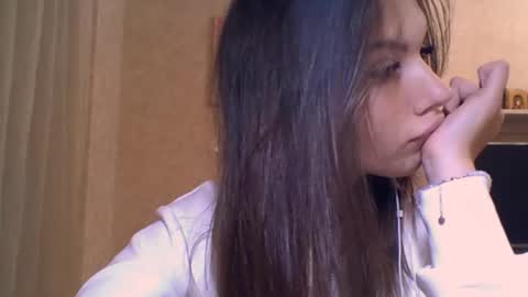 Jennifer online show from November 14, 5:33 pm