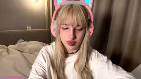 Amaya online show from October 30, 3:57 pm