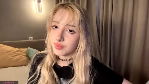 Amaya online show from November 14, 3:22 pm