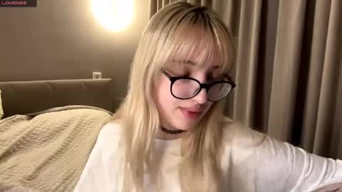 Amaya online show from November 20, 3:23 pm