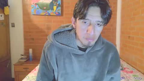 Snapshot of johan70nsexy chatting on November 30, 3:21 am johan70nsexy online show from November 30, 3:21 am