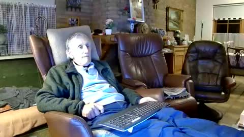 Snapshot of johan7_heet chatting on November 15, 9:32 pm johan7 heet online show from November 15, 9:32 pm