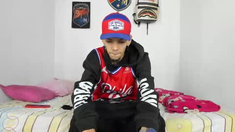 johan_and_antonella online show from December 12, 1:43 am