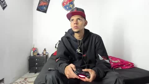 johan_and_antonella online show from January 16, 1:37 am