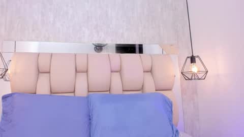 Johan  online show from September 25, 11:47 am