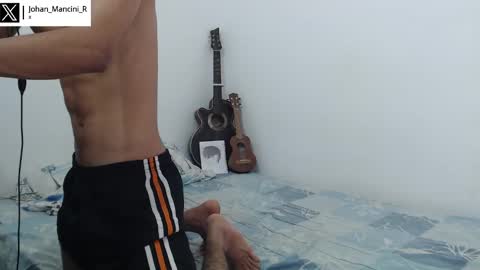 Snapshot of johan_mancini_r chatting on February 7, 7:17 pm johan_mancini_r online show from February 7, 7:17 pm