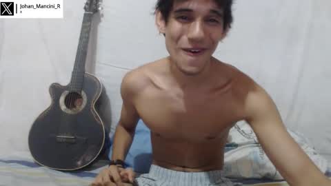 Snapshot of johan_mancini_r chatting on December 21, 3:41 pm johan_mancini_r online show from December 21, 3:41 pm