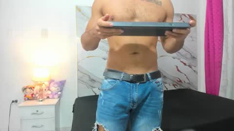 Snapshot of johan_miller1 chatting on October 30, 11:00 am johan online show from October 30, 11:00 am