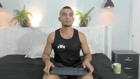 Snapshot of johan_miller1 chatting on November 12, 10:48 am johan online show from November 12, 10:48 am