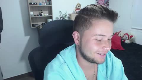 JOHAN independient model online show from March 12, 12:20 am