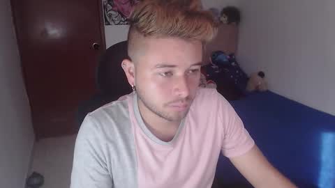 JOHAN independient model online show from November 26, 12:50 pm