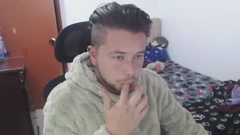 JOHAN independient model online show from April 19, 5:34 pm