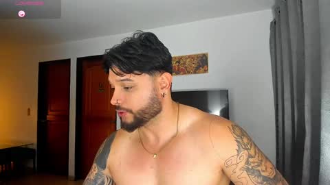 Snapshot of johatsu chatting on January 12, 1:32 am King -    online show from January 12, 1:32 am