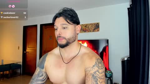 Snapshot of johatsu chatting on February 6, 11:48 pm King -    online show from February 6, 11:48 pm