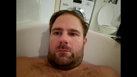 john281985 online show from September 22, 8:00 pm